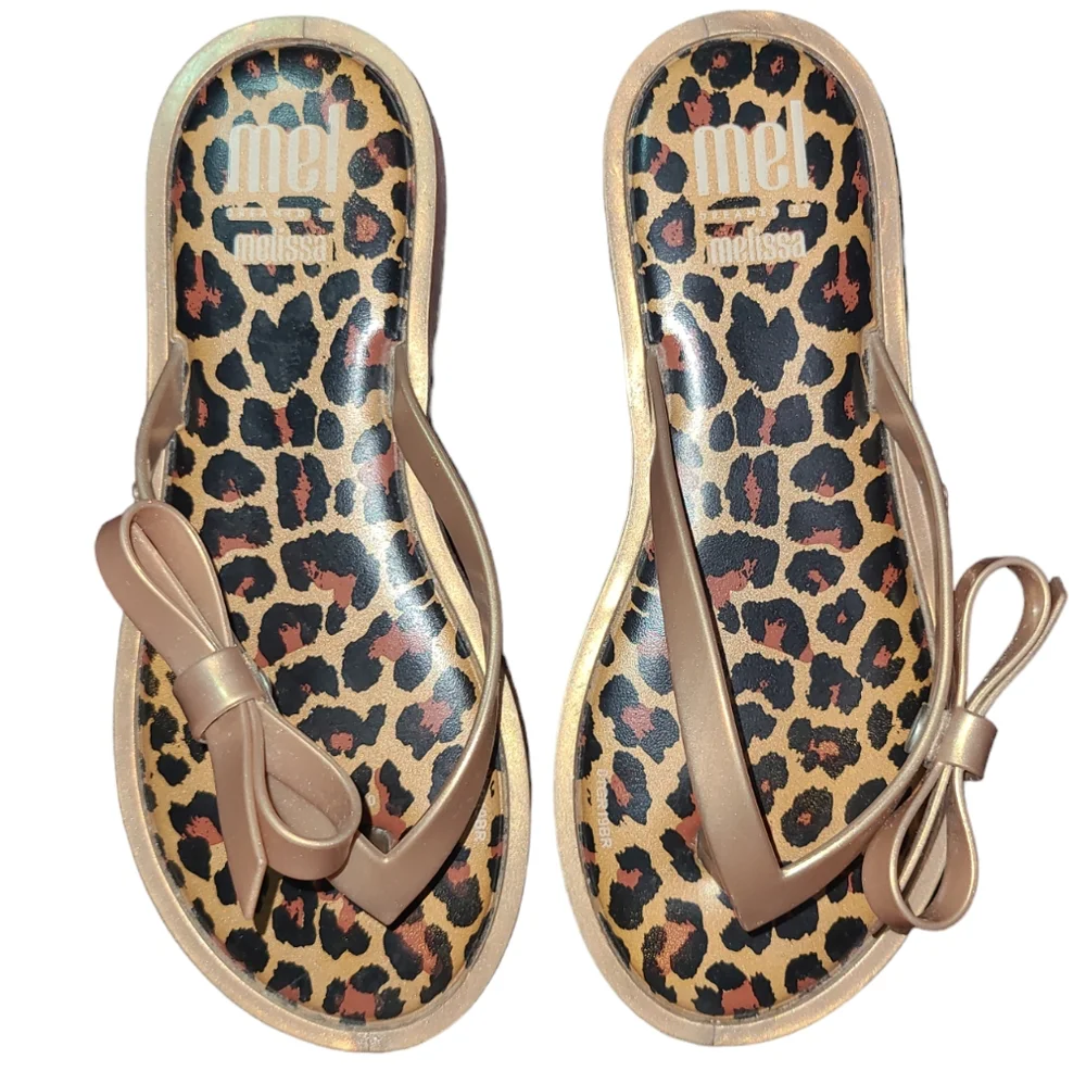 Mel Dreamed by Melissa Leopard Print Flip Flop  Sandals Kids Size 1